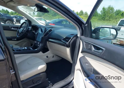 2022 Ford Edge Titanium z USA, uszkodzony, nr VIN 2FMPK4K94NBB05850